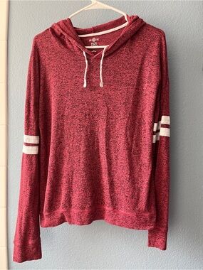 SO Women's Marled Red Hooded Pullover with Stripe Sleeve Detail